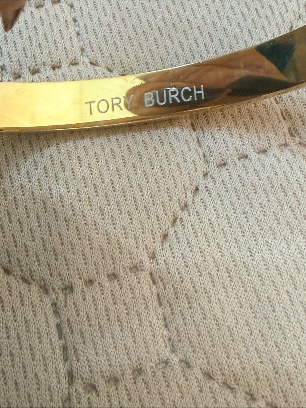 Tory Burch EUC Gold
Tone Miller Logo Stud Hinge
Bangle Bracelet with Dust
Bag - Picture 3 of 12